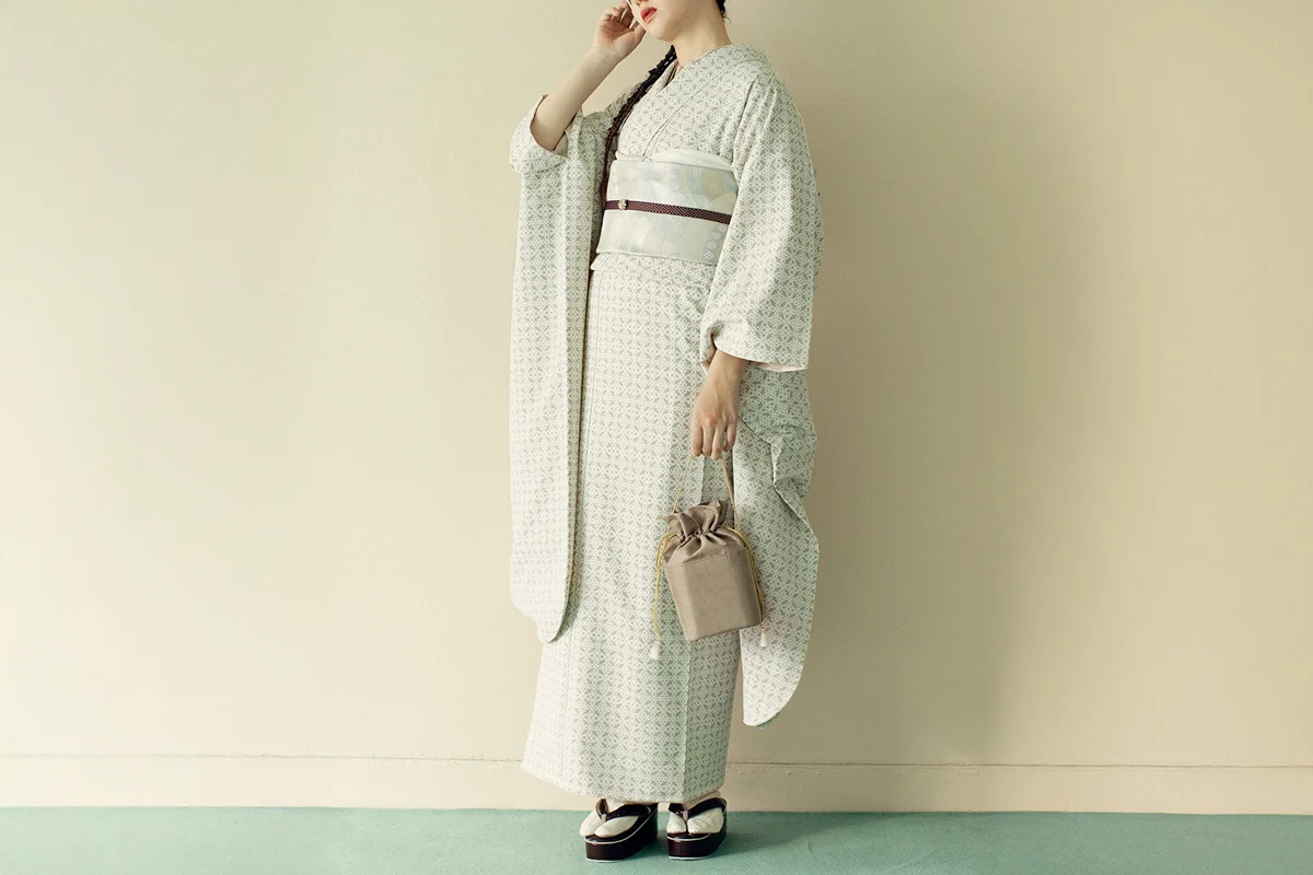 わたしの、ふりそで　「ドイリーレース　ベージュ」