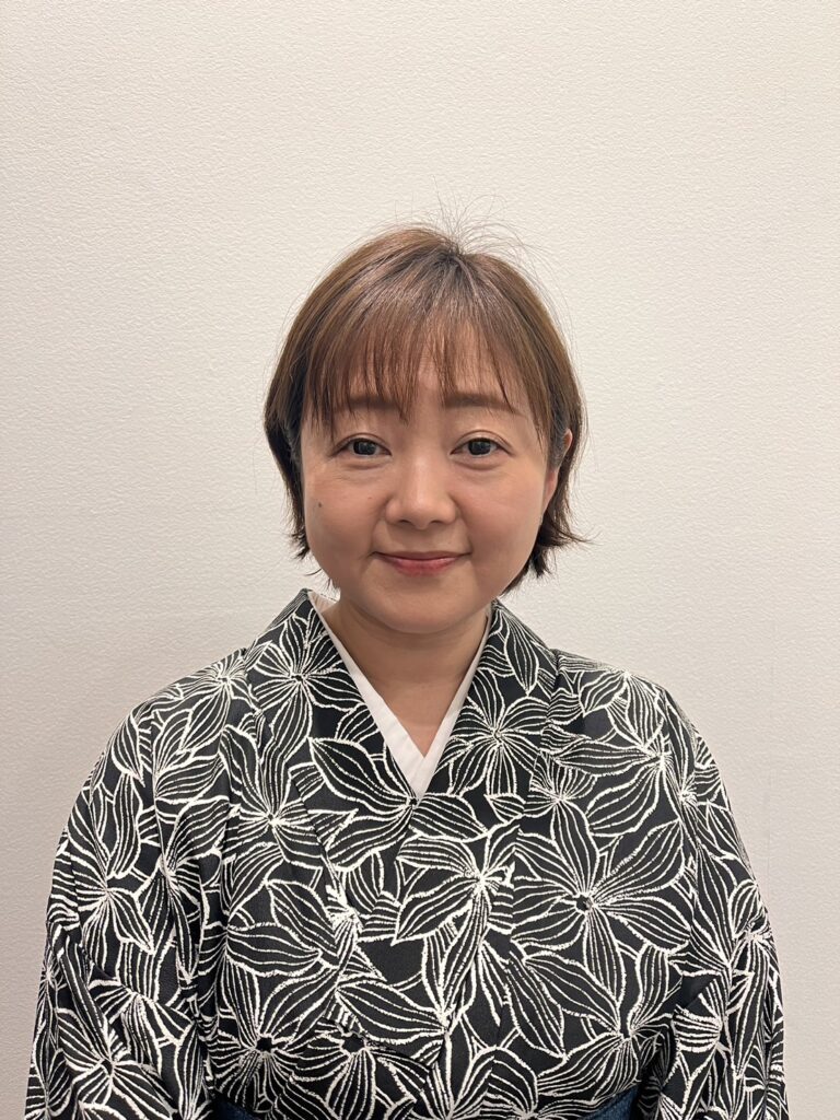 権藤綾