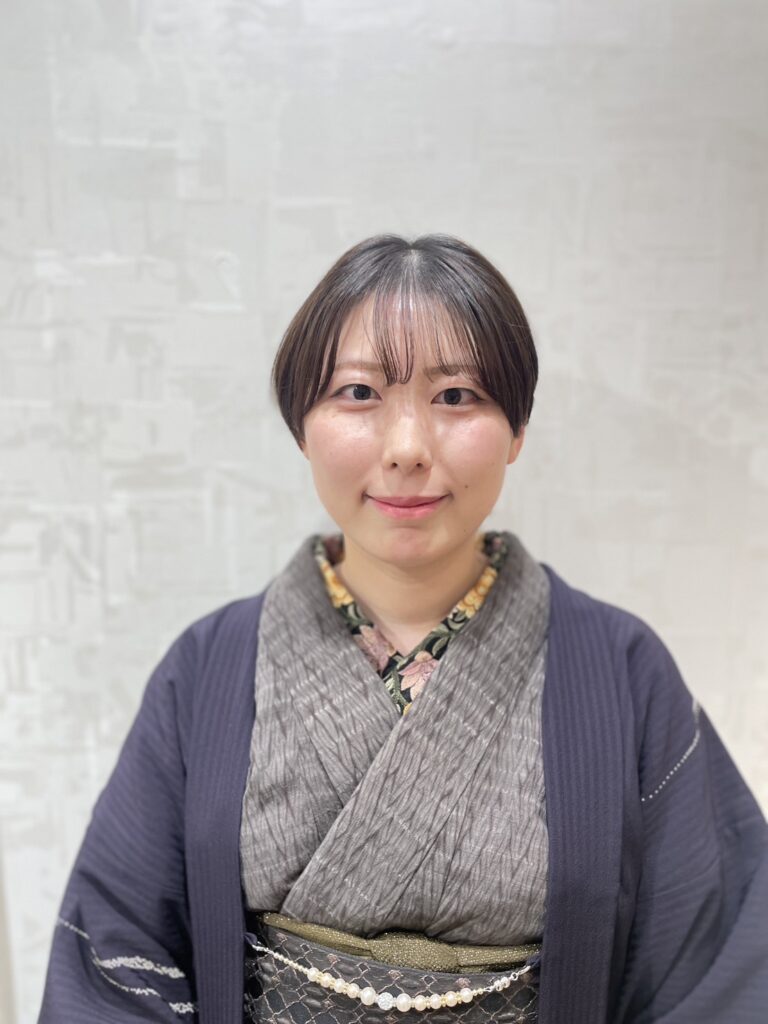 安元彩乃