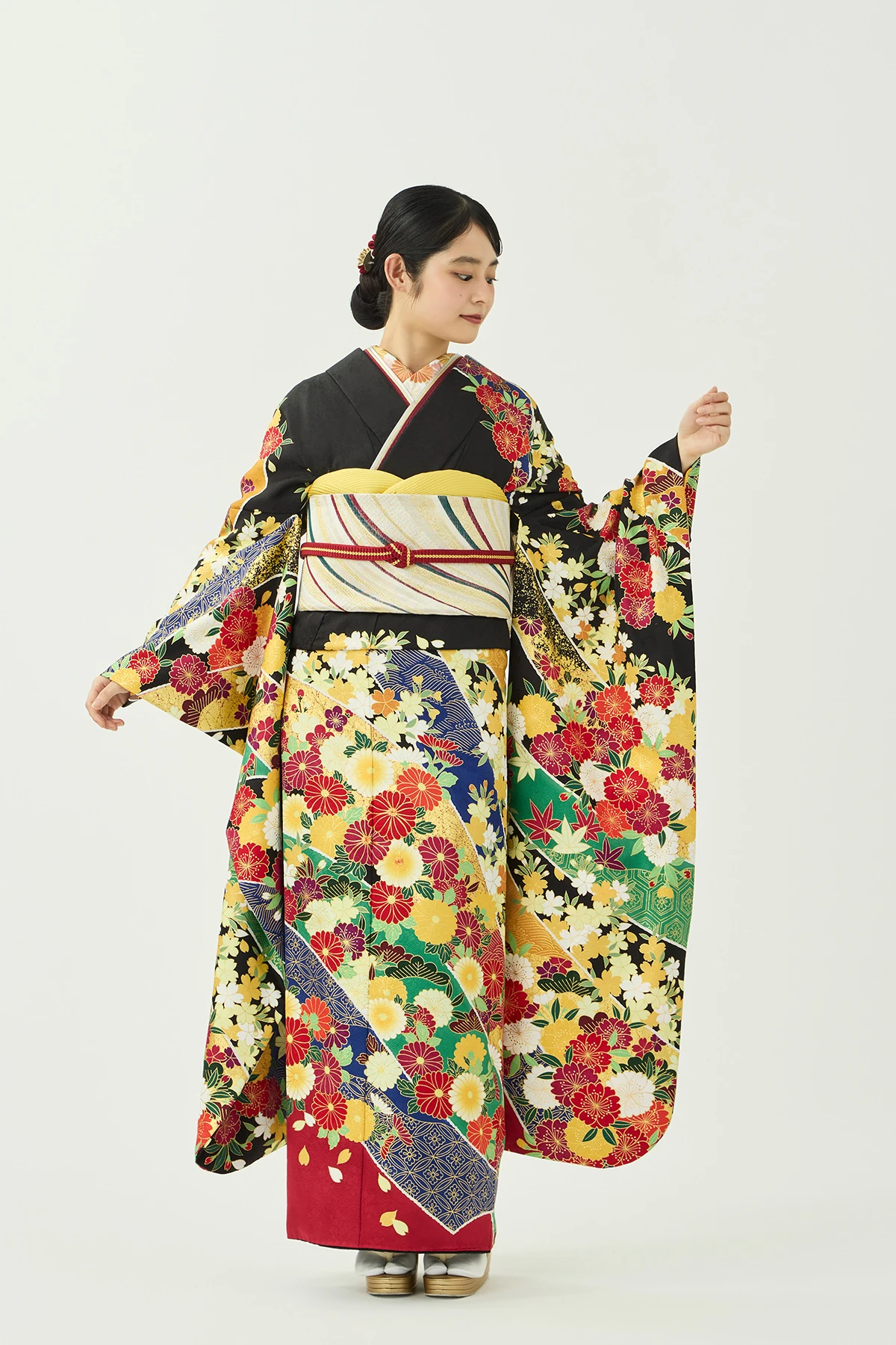 No：C1170100163011 振袖／熨斗菊絢爛／黒